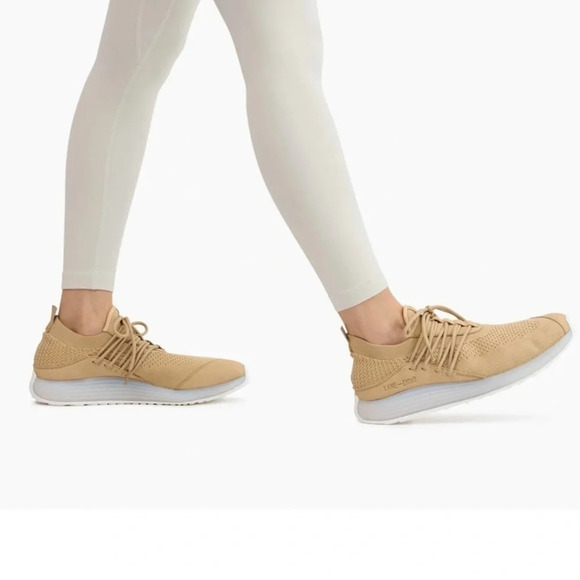 New Lane Eight AD1 Cashew Trainer Workout Women's Size 7.5 - Picture 1 of 9